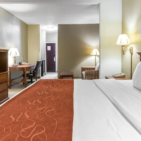 Comfort Suites