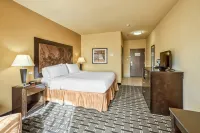 Holiday Inn Express & Suites Beeville by IHG - parking