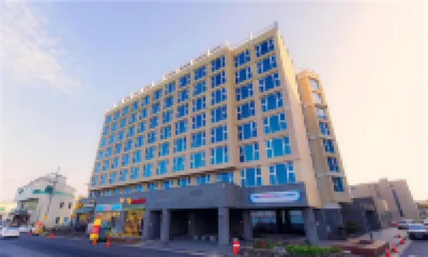 Ebenezer Hotel Hotels near Hamdeok Beach