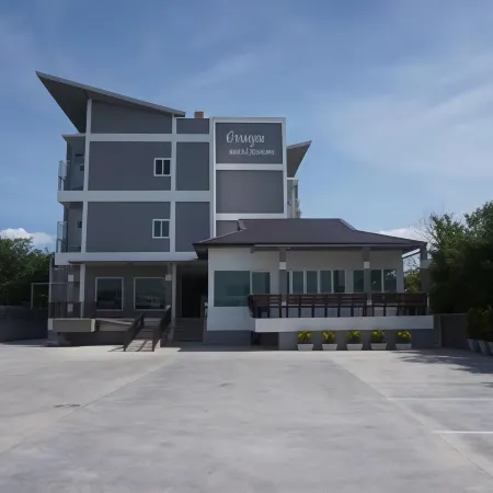 Bankhun Residence