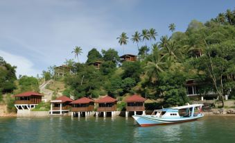 Bastianos Lembeh Dive Resort