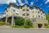 Marshall Suites Bainbridge Island, SureStay Collection by BW Hotels in der Nähe von Gazzam Lake Preserve