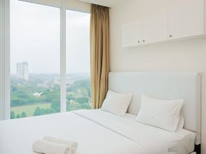 Homey and Cozy Studio Room at Tree Park City BSD Apartment