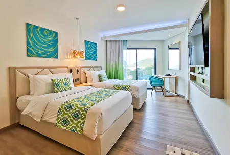 Lime Resort El Nido Отели рядом с достопримечательностью «Остров Минилок»