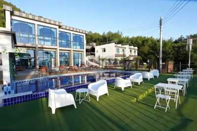 Yeosu Tivoli Pension Hôtels à proximité de : Hyangiram