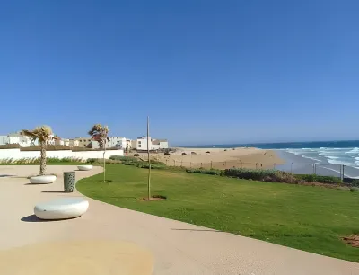 New And Furnished Apartment 5 Min From Beach On Foot