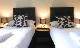 Lion House Chester - Very Near Zoo Ideal for City - Sleeps up to 7 - Housity