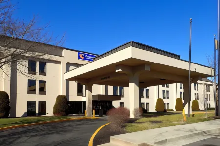 Comfort Inn & Suites Mt. Holly - Westampton