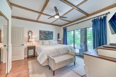 Luxurious Riverfront Condo Just 1 Blk to Schlitterbahn!