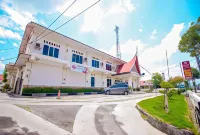 Caredek Hotel Solok 호텔