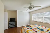 Modern Relaxing Retreat with Private Pool 4 Bedroom Home by RedAwning Hotel dekat Azusa Pacific University West Campus