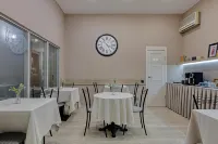 Le Diaghilev Boutique Hotel アニチコフブリッジ周辺のホテル