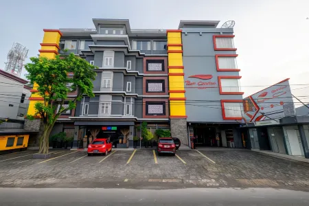Red Chilies Hotel