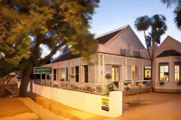 Oakdene Guest House Hotels near Marie Dalton se bankie