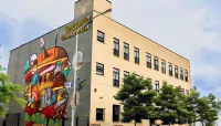 NY Moore Hostel Hotel a 