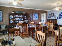 Amzee Bokmakierie Guest House - parking