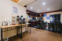 Days Inn by Wyndham Rosenberg - breakfast