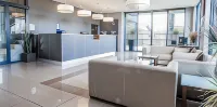 Horsham International Hotel - parking