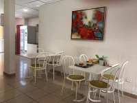 Hôtel Triotel Hotels in La Valette-du-Var