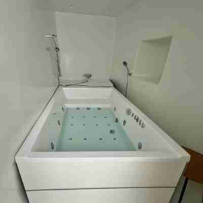 White Sand Jacuzzi Suite Fitness & Recreational Facilities
