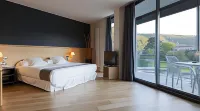 Hotel Món Sant Benet Hotels in Bages