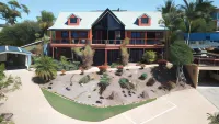 Escape 1770 Motel - No Kids - No Smoking - No Partying