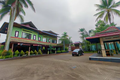 RedDoorz Plus @ Setiabudi Medan 4 Hôtels à : Medan Selayang