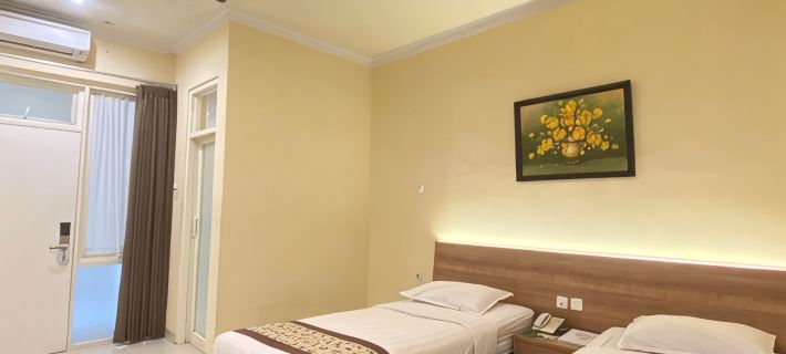 Riverstone Hotel & Cottage Hotels in Batu