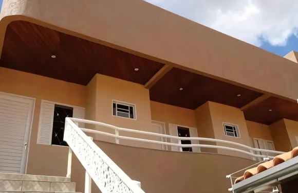 露西亞尼亞酒店和旅館