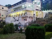 고룸고 트리부완 라니케 라닉헷 호텔