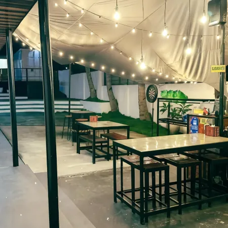 Pig Dive Hostel Moalboal
