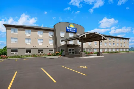Days Inn & Suites by Wyndham Yorkton