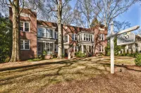 The Home Collection CLT: 500 Queens