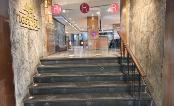 Regenta Place Bangalore, Cunningham Road