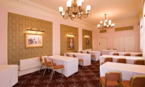 George & Pilgrims Hotel