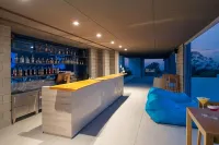 Oceanphere Pattaya Villa by Elite Suites - bar