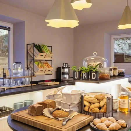 Hotel Und - Smart Alpine Stay