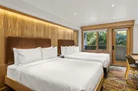 Otter Hotel Hotels in 