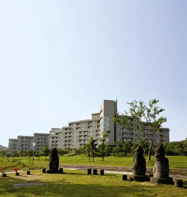 Hanwha Resort Jeju Hotel berhampiran Ecoland Theme Park