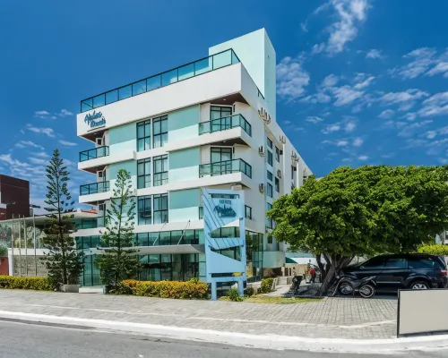 João Pessoa Hplus Beach Hotels near Central Market