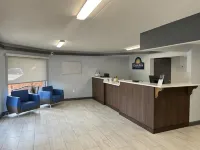 Days Inn by Wyndham Farmville - bars