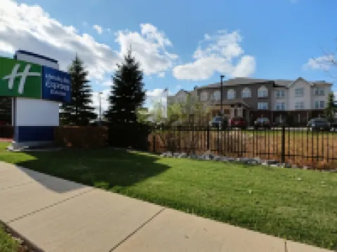 ホリデイ イン エクスプレス ホテル & スイーツ ミルウォーキー エアポート by IHG ミルウォーキーのホテル