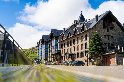 Snö Villa de Sallent 4 Hotels in Canfranc-Estación
