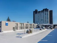 Travelodge by Wyndham Hotel & Convention Centre Quebec City Hotels in Quebec City
