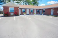 The Lancaster Motel by OYO Ronks Near Paradise Hotels in Strasburg Township