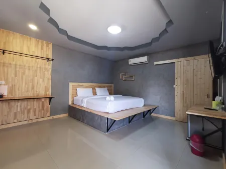 Phattararesort Отели рядом с достопримечательностью «Wat Rong Saeng»