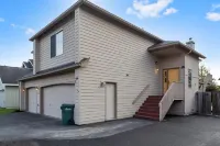 2 Bedroom 1 Bathroom Home Near Alaska Golf Course and Alaska Zoo Hotel in zona Alaskazoo