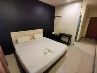 ESQ Ferringhi Hotel