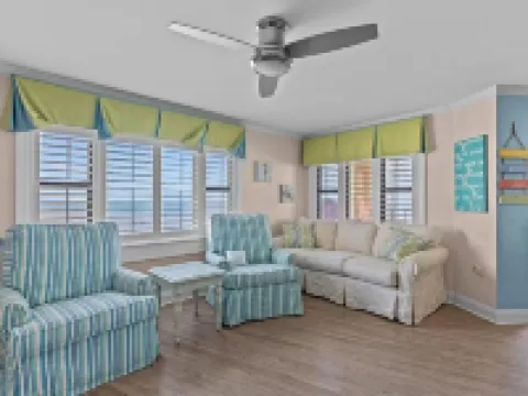 4bedroom beach front, breathtaking, spacious, updated Hotels in Indian Beach