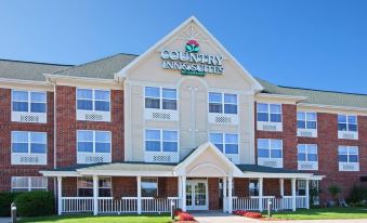 Country Inn & Suites by Radisson, Lansing, MI